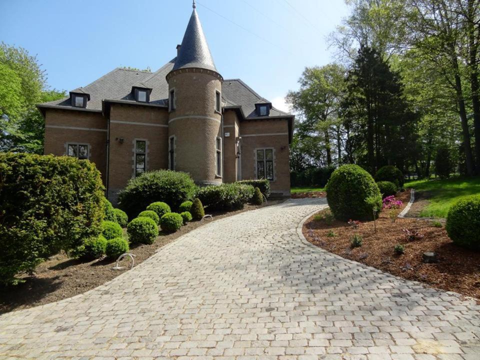 Le Chateau Des Eglantines Montignies-le-Tilleul Dış mekan fotoğraf